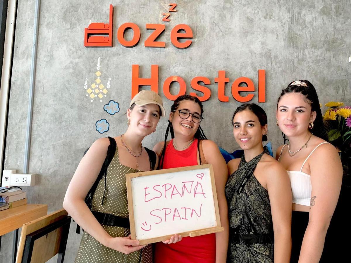 Doze Hostel Chiang Mai Exteriör bild