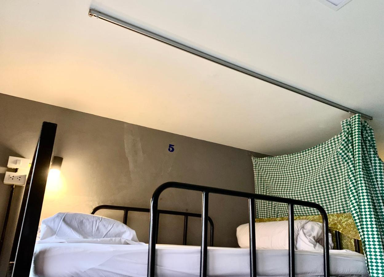Doze Hostel Chiang Mai Exteriör bild