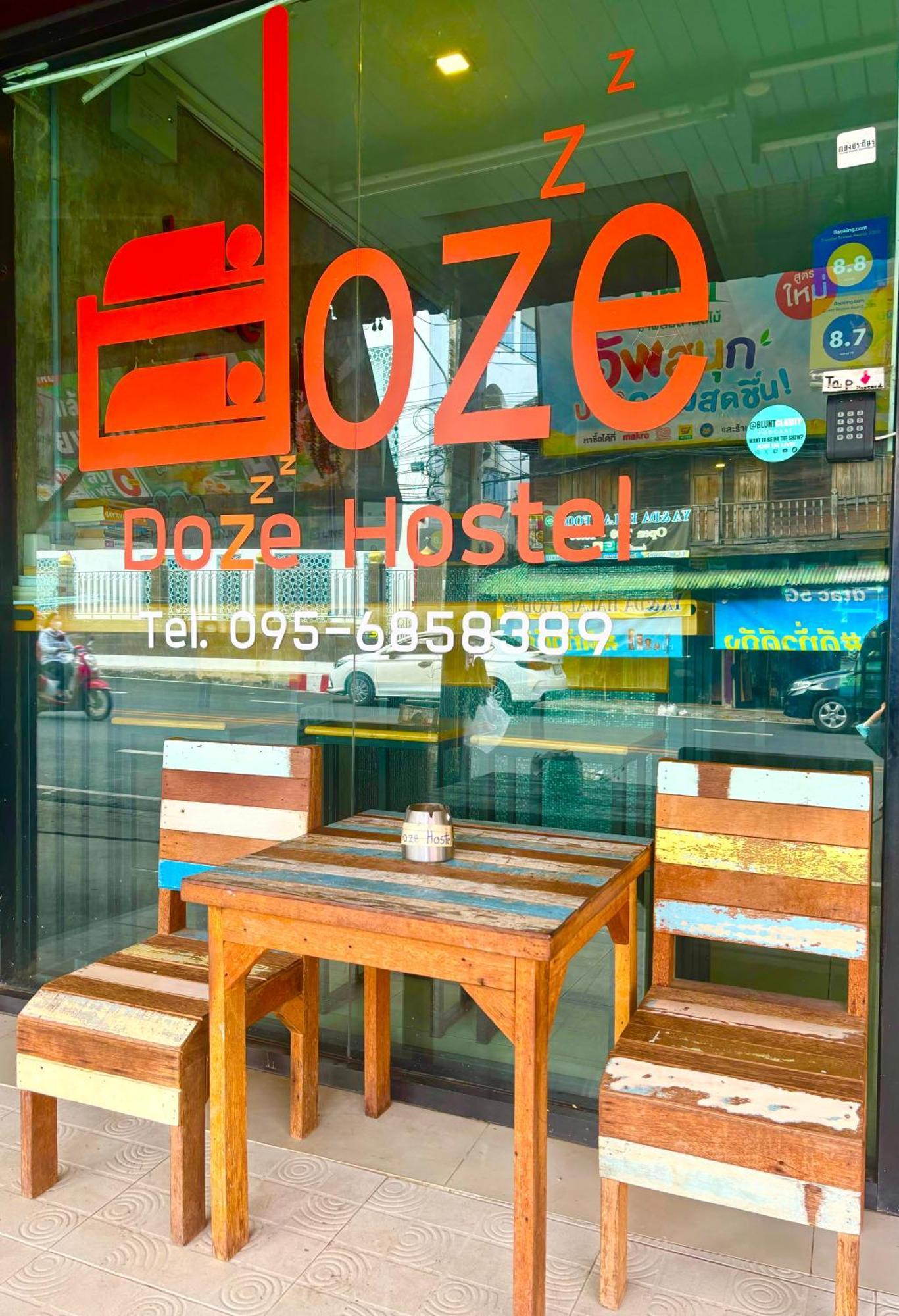 Doze Hostel Chiang Mai Exteriör bild