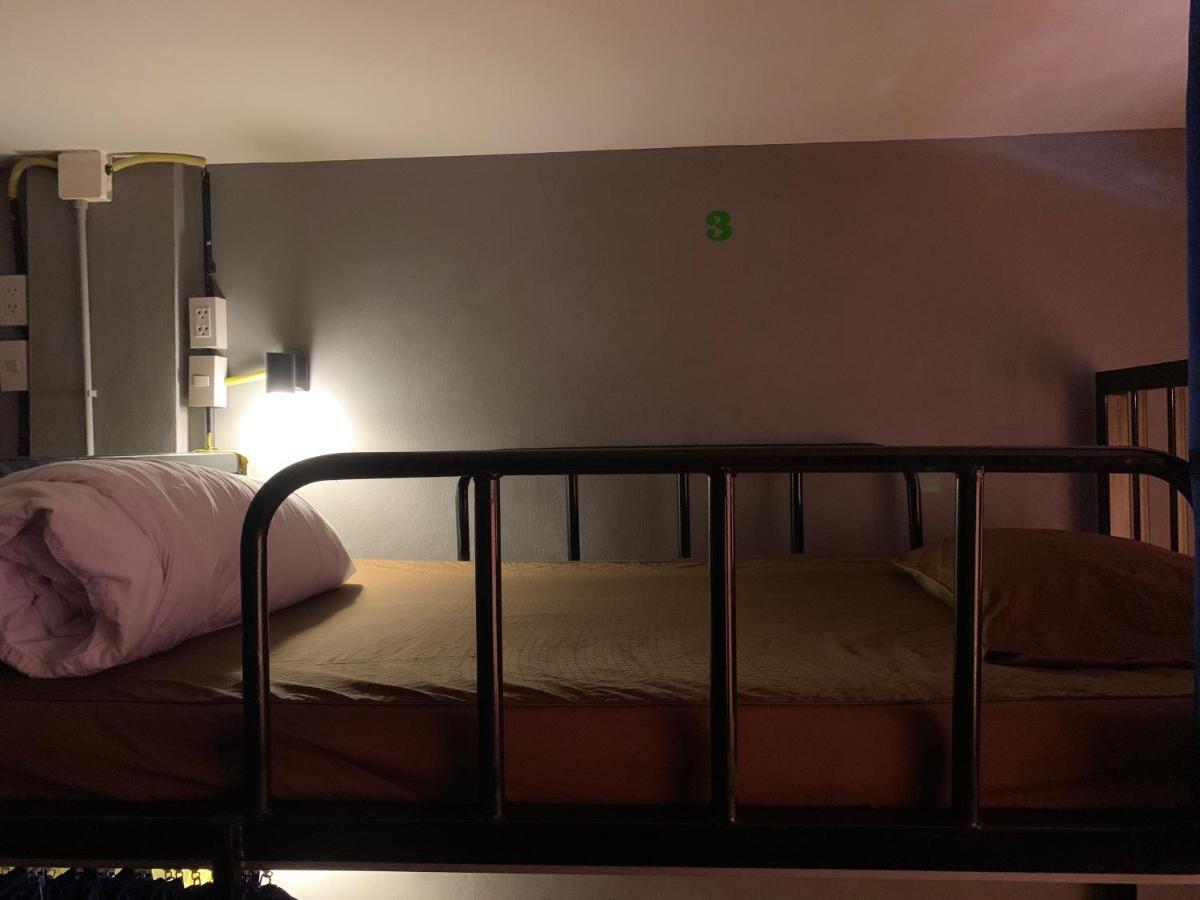 Doze Hostel Chiang Mai Exteriör bild